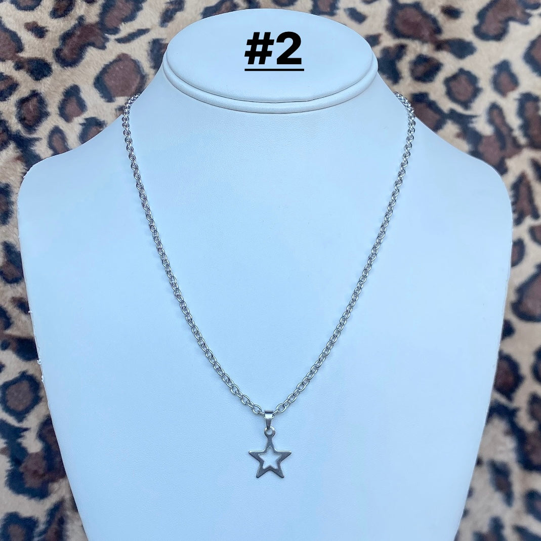 Dainty Star Necklace